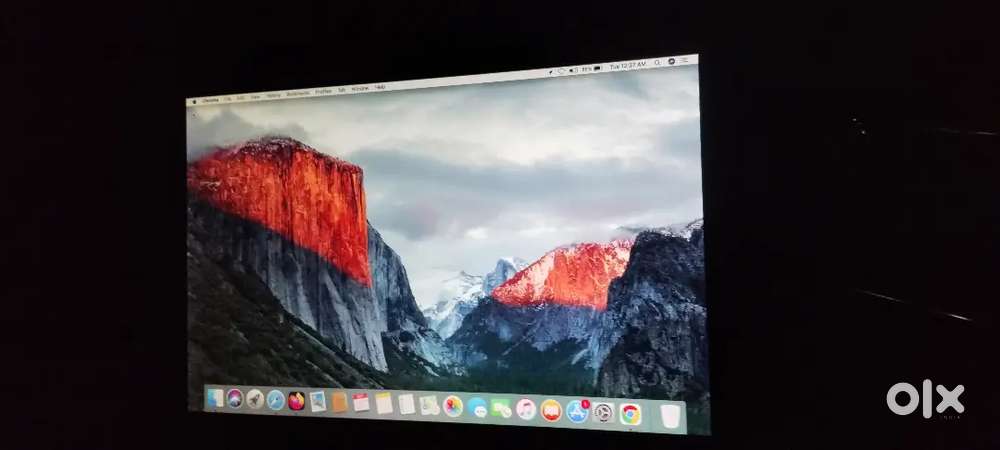 Mak book Air i7 8gb 128 gb 2015 model super condition