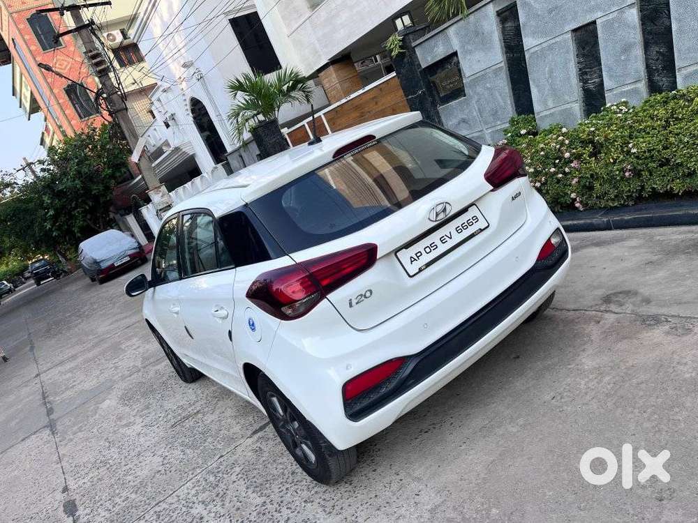 Hyundai I20 Sportz 1.4 At Vtvt, 2018, Petrol