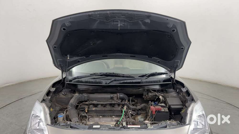 Maruti Suzuki Dzire Vxi Ags, 2022, Petrol
