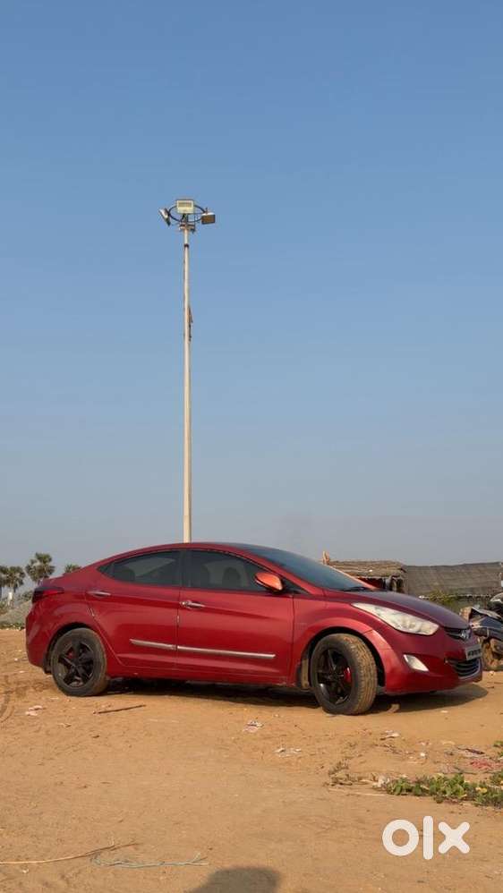 Hyundai Elantra 2012 Petrol Well Maintained