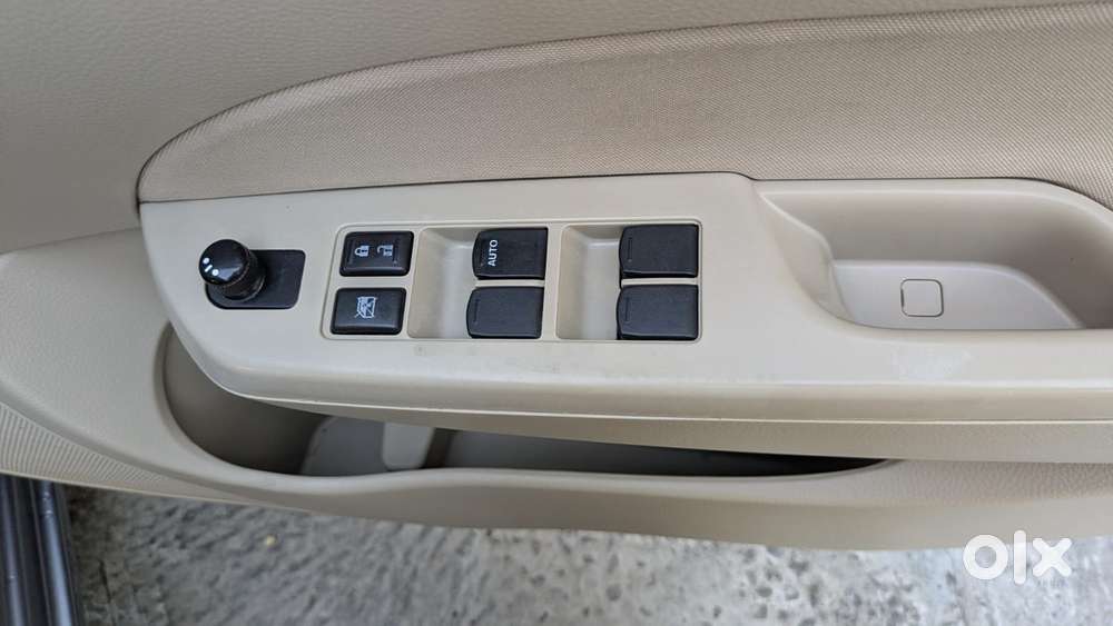 Maruti Suzuki Swift Dzire 1.3 Vxi, 2014, Petrol