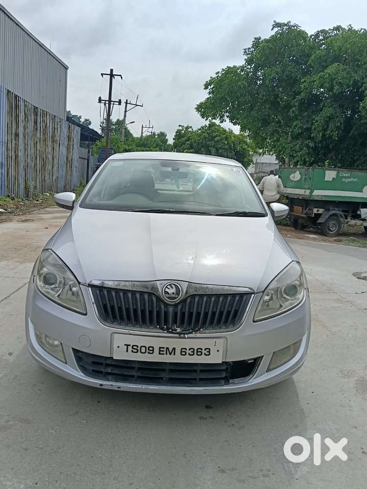 Skoda Rapid [ ] 1.5 Style Plus Tdi At, 2016, Diesel