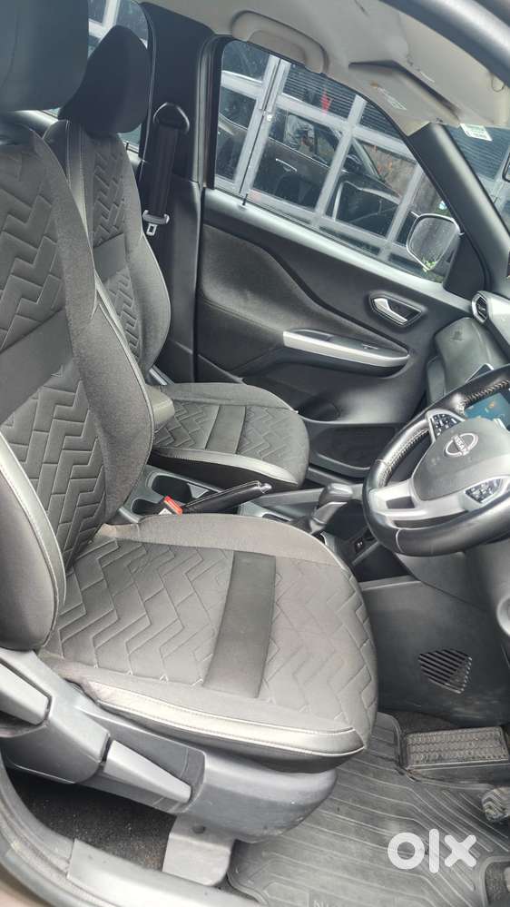 Nissan Magnite 1.0 Xv Premium Turbo Cvt (o), 2021, Petrol