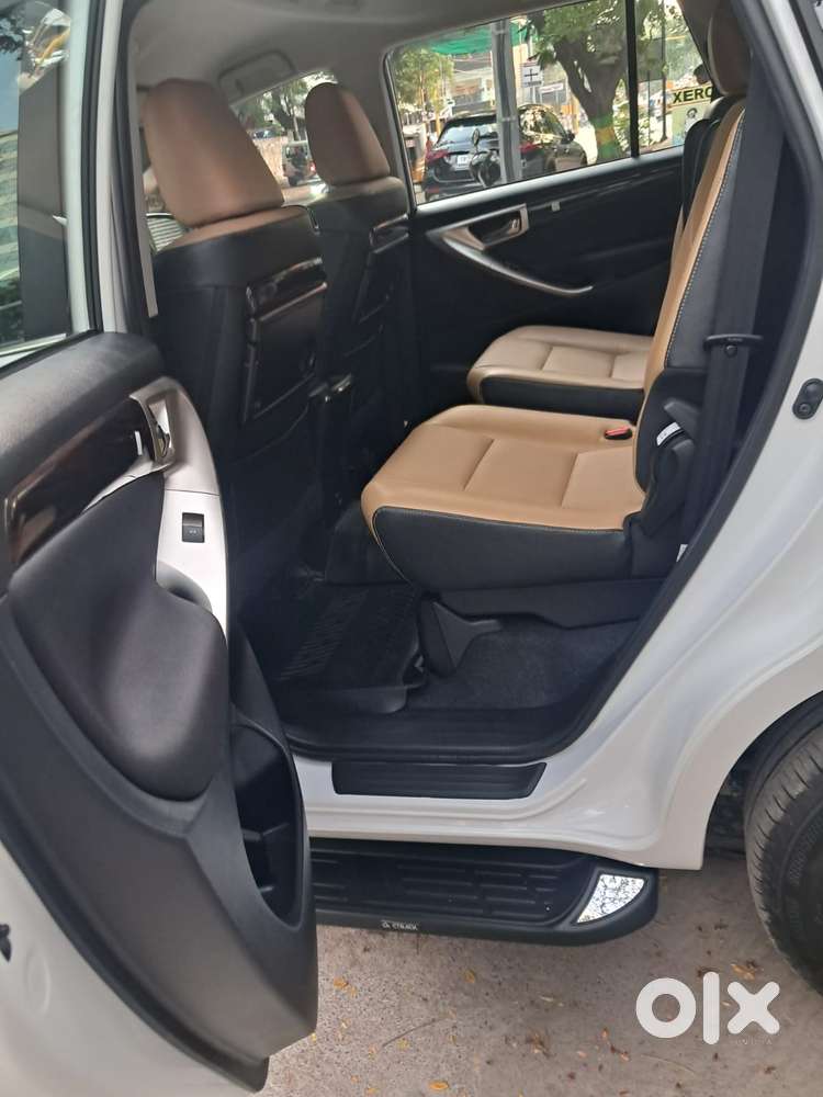 Toyota Innova Crysta 2.4 Z 7 Str, 2025, Diesel
