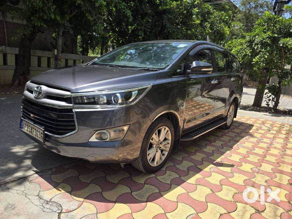Toyota Innova Crysta 2.5z, 2016, Diesel