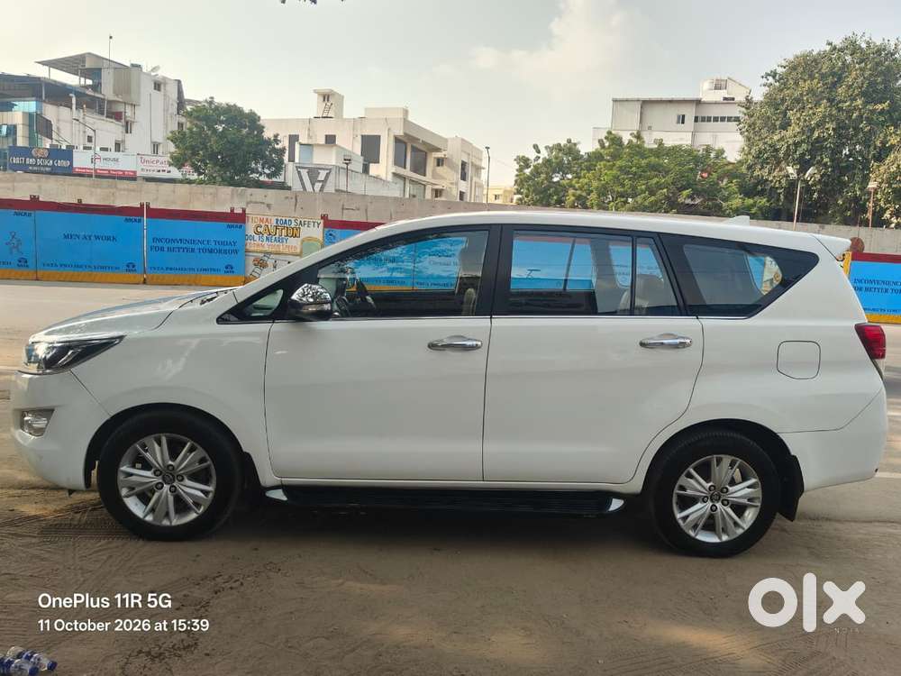 Toyota Innova Crysta 2.8z Automatic, 2016, Diesel