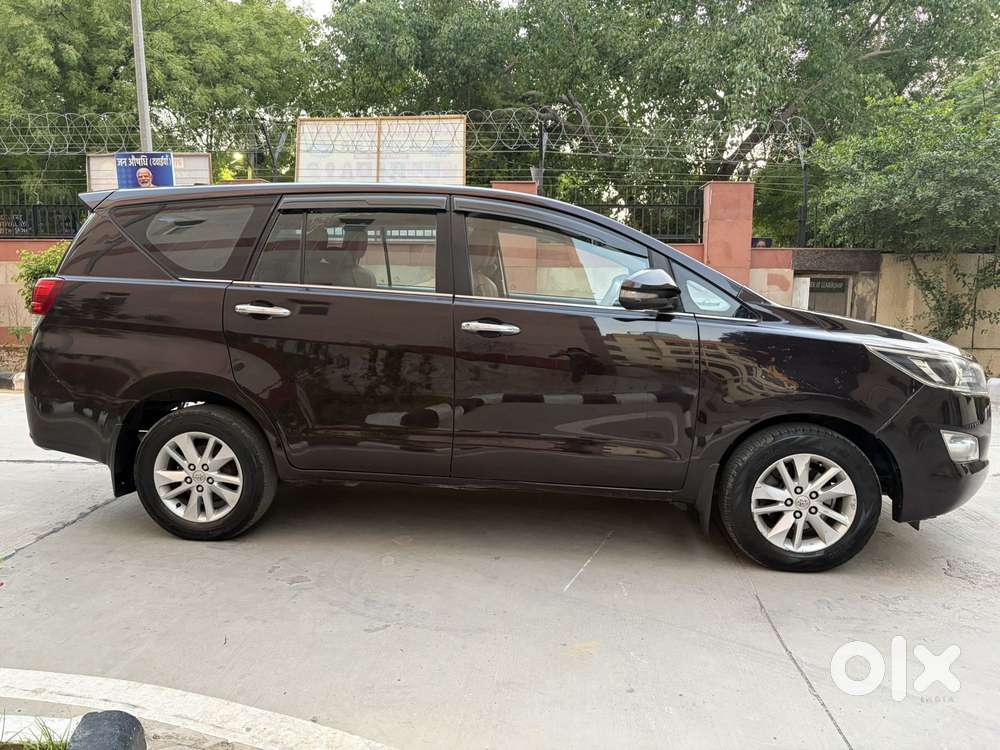 Toyota Innova Crysta 2.4 V 8 Str, 2018, Diesel