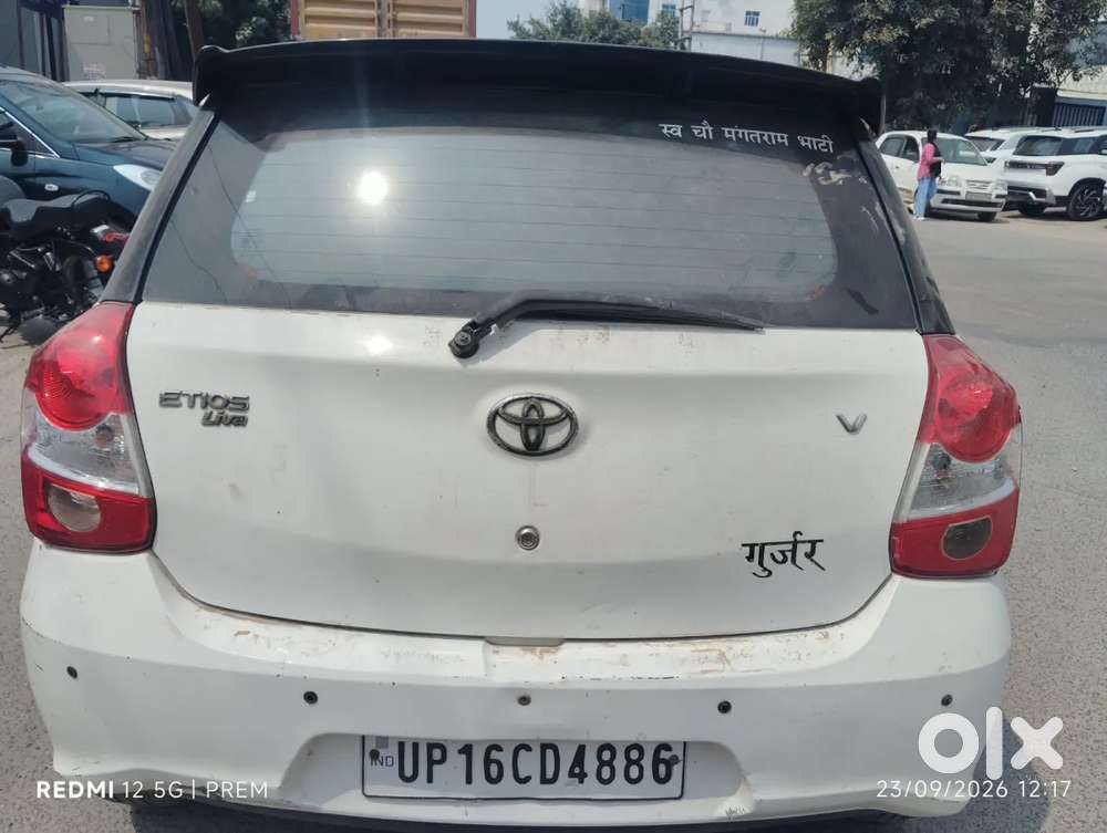 Toyota Etios Liva V Dual Tone, 2019, Petrol