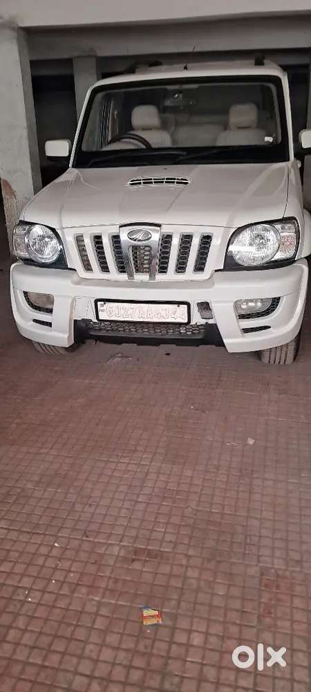 Mahindra Scorpio Bs4
