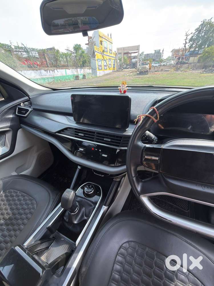 Tata Safari Pure Plus S, 2025, Diesel