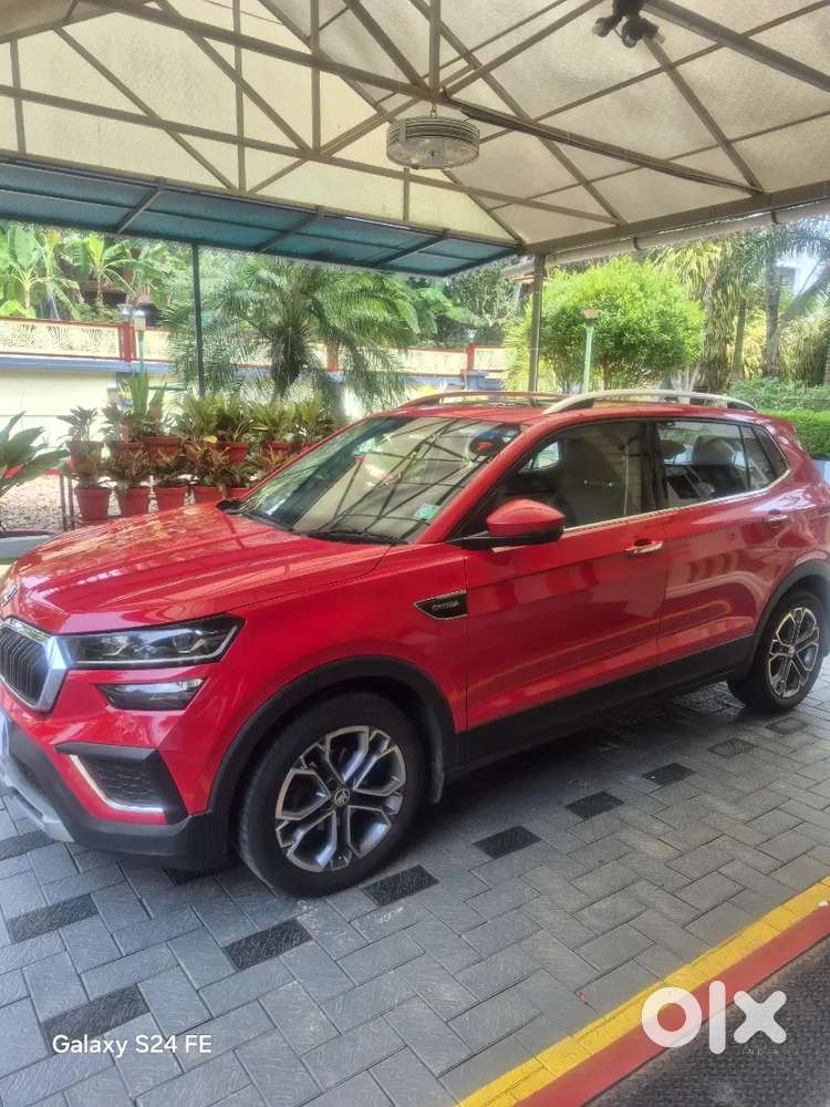 Skoda Kushaq 2022 Top End Model,warranty Upto 2028,new Battery,neat