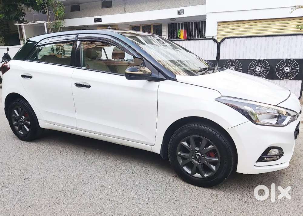 Hyundai I20  Sportz 1.2 Vtvt Petrol (2020)