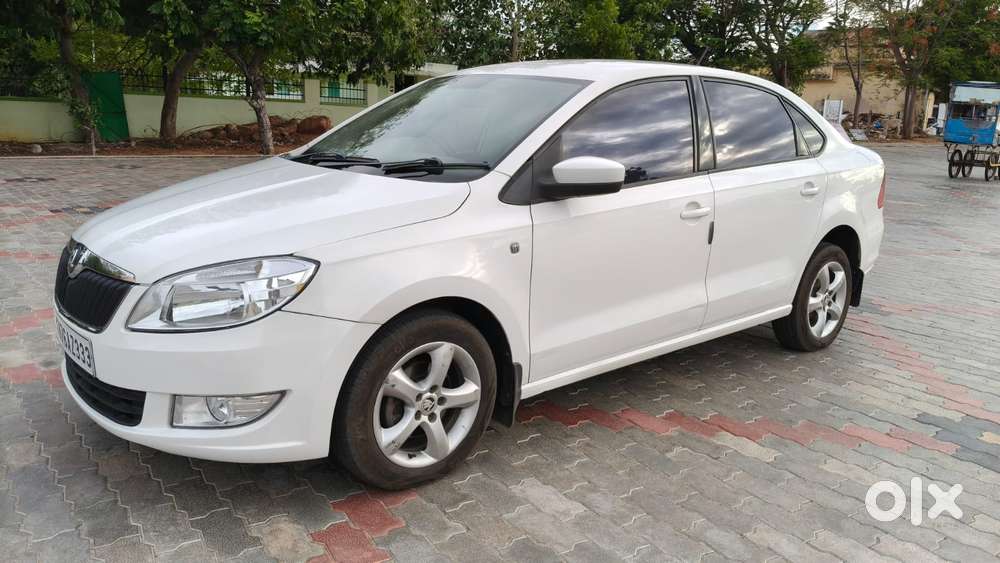 Skoda Rapid 1.5 Tdi Ambition Plus, 2015, Diesel