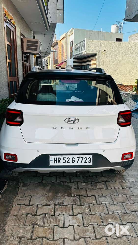 Hyundai Venue Petrol 2021