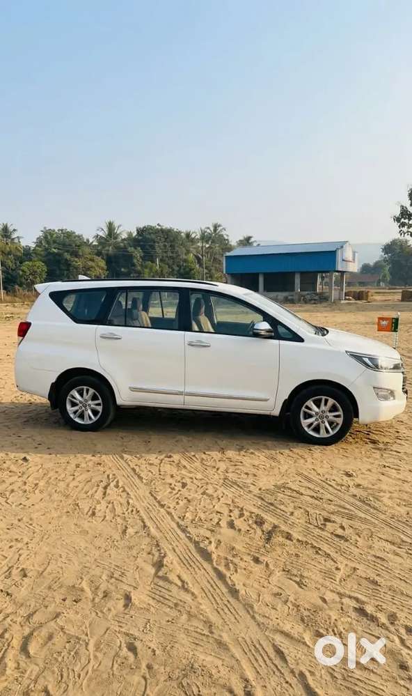 Toyota Innova Crysta 2109