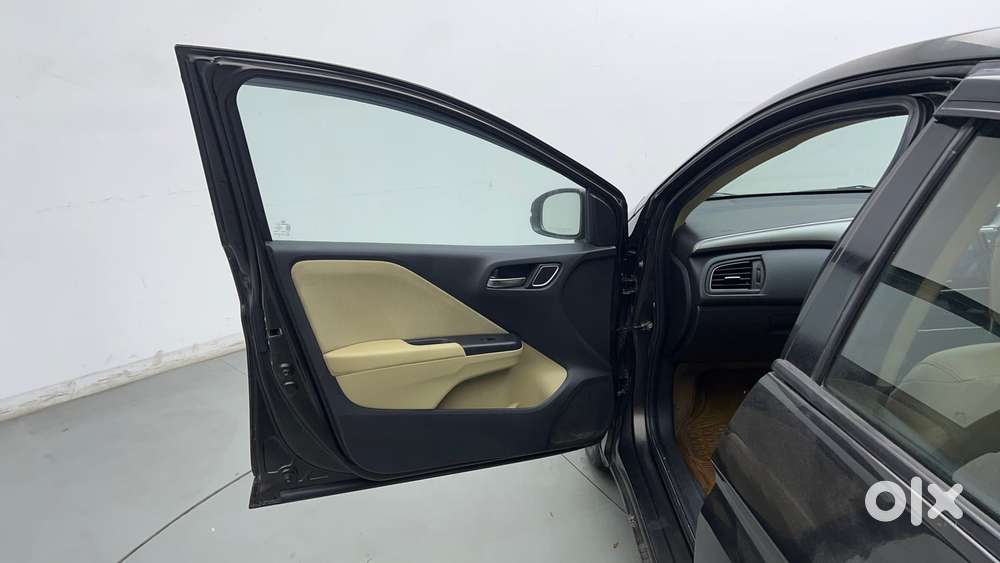 Honda City I-vtec V, 2018, Petrol