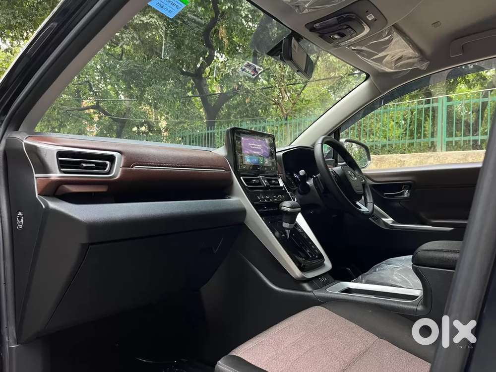 Toyota Innova Hycross 2.0 Vx Hybrid 7 Str, 2025, Petrol