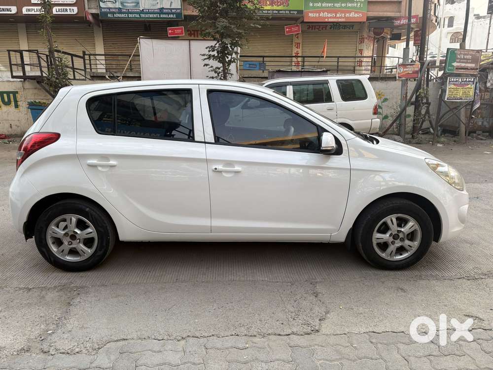 Hyundai I20 2010-2012 1.2 Sportz, 2011, Petrol