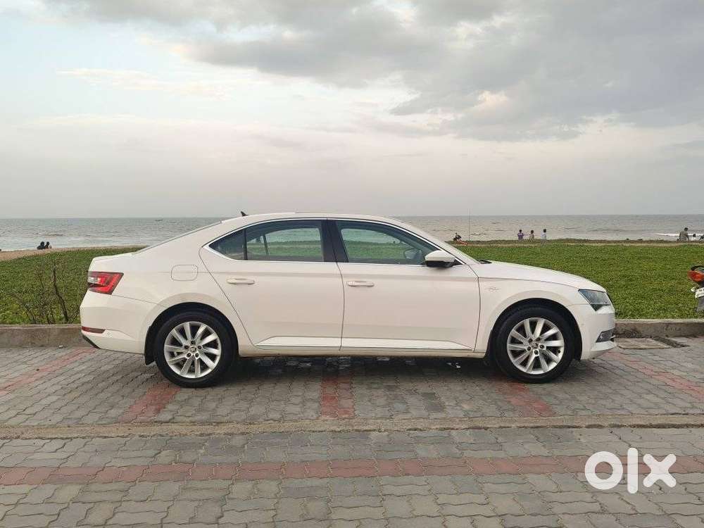 Skoda Superb L&k 1.8 Tsi At, 2020, Petrol