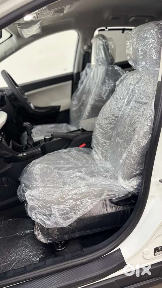 Tata Curvv Pure Plus S 1.2 Revotron Petrol 6mt, 2026, Petrol