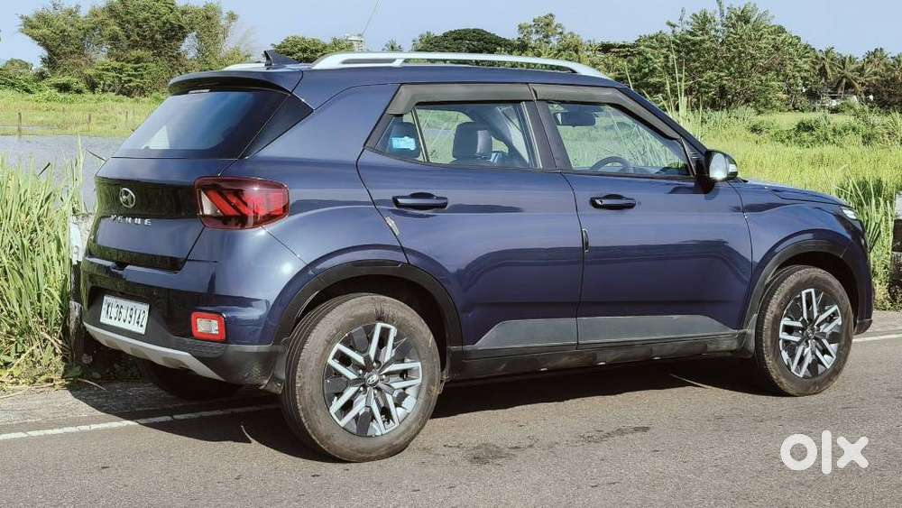 Hyundai Venue Sx (o) Mt 1.5 Diesel, 2022, Diesel
