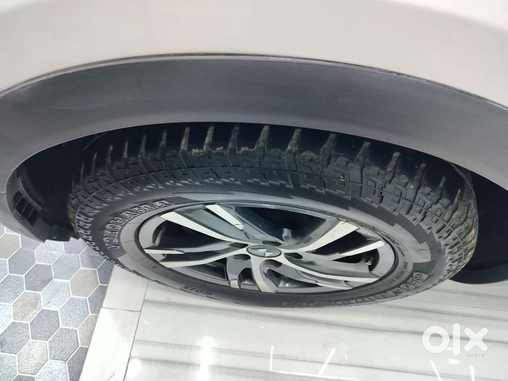 Mahindra Xuv700 2.2 Ax 5 Diesel At 7 Str, 2022, Diesel