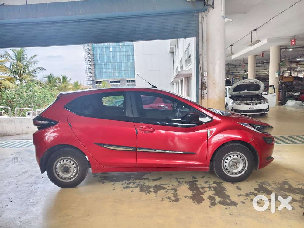 Tata Altroz 1.2 Xt, 2022, Petrol