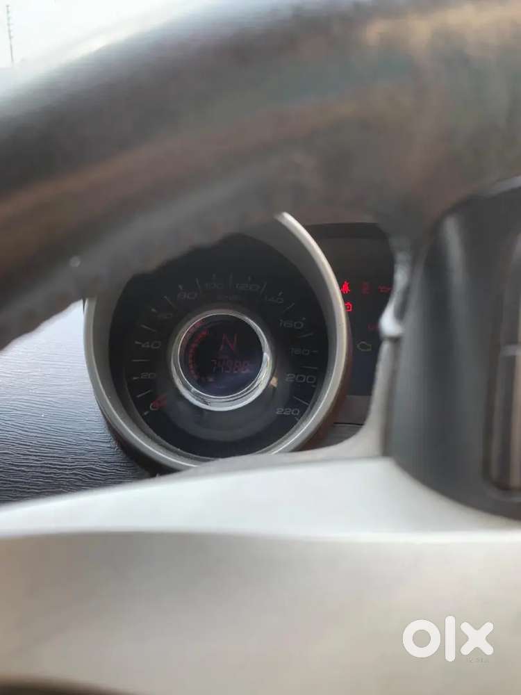 Mahindra Xuv500 2014 Diesel 74988 Km Driven