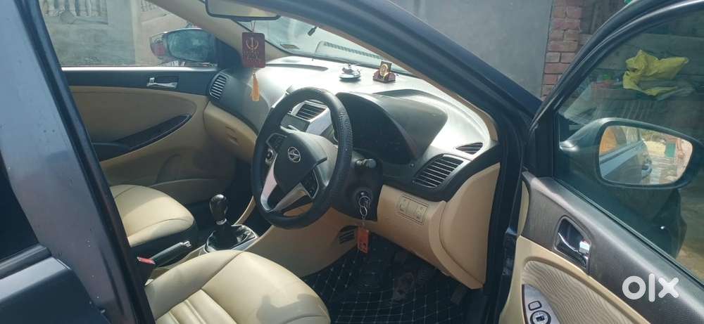 Hyundai Fluidic Verna 2011