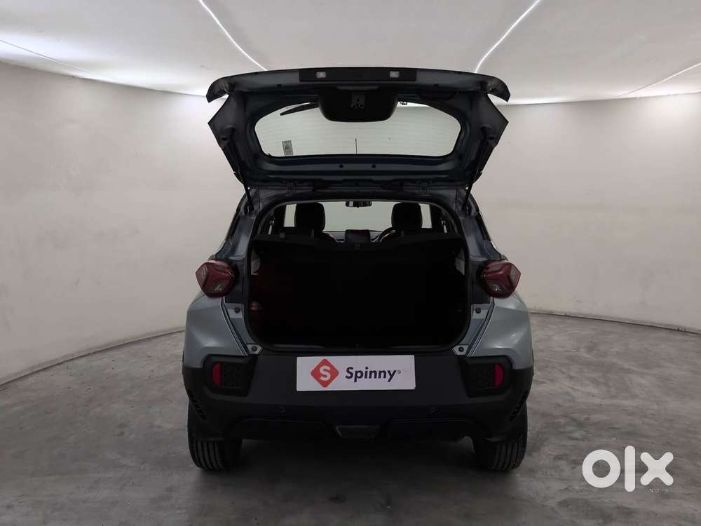 Tata Punch 1.2 Revotron Creative Dual Tone, 2023, Petrol