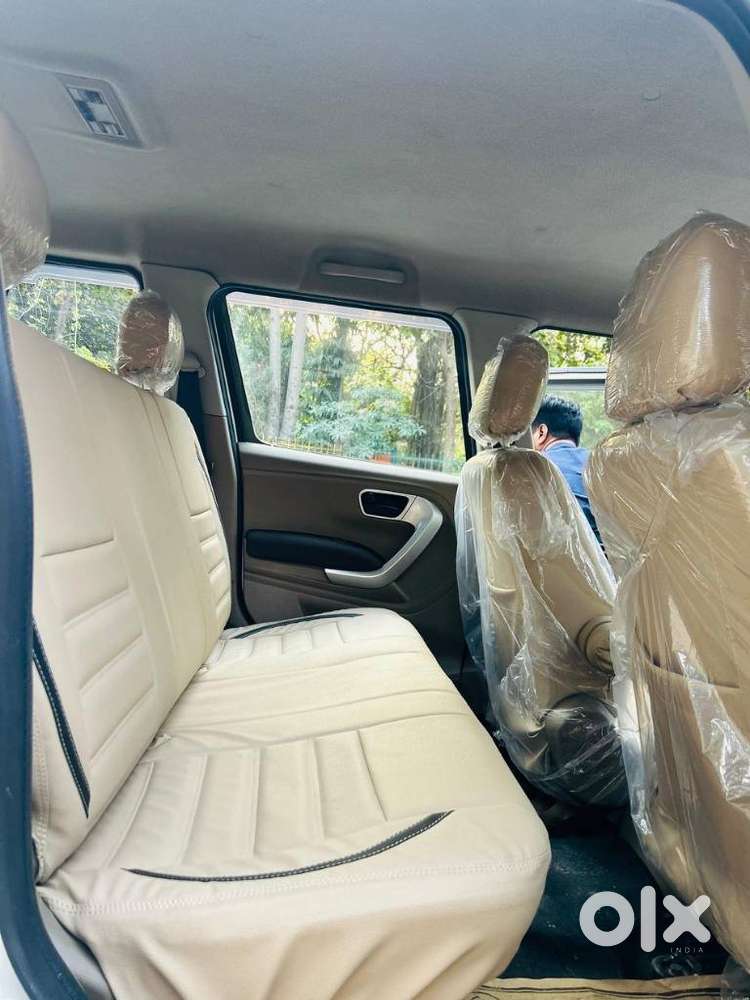 Mahindra Tuv 300 Mhawk100 T8, 2016, Diesel