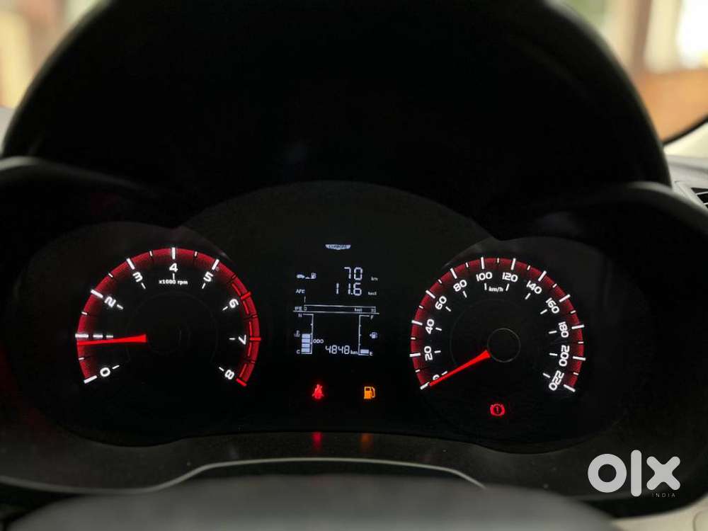 Mahindra Xuv 3xo, 2025, Petrol