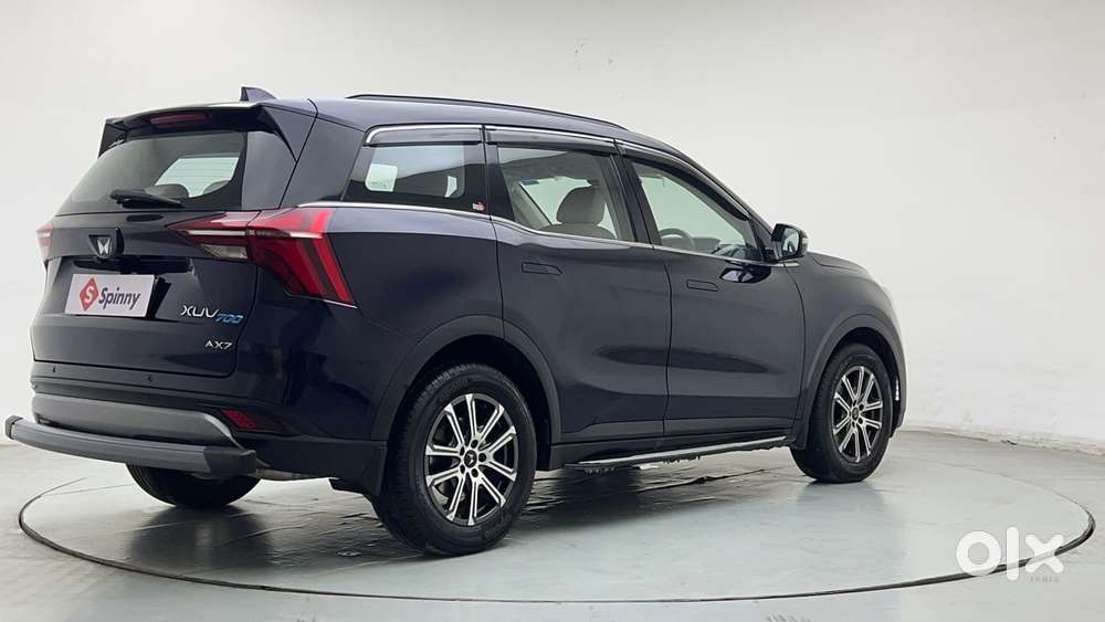 Mahindra Xuv700 2.0 Ax 7 Petrol Mt Str, 2024, Petrol