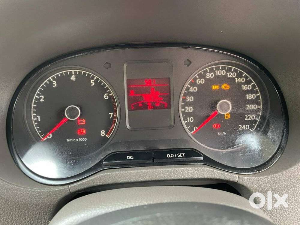 Volkswagen Vento 2010-2013 Petrol Highline, 2014, Petrol