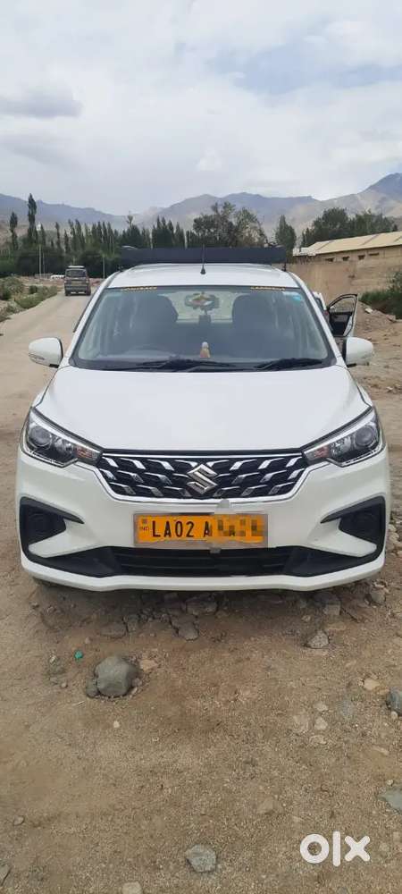 Maruti Suzuki Ertiga 2024 Petrol Manual