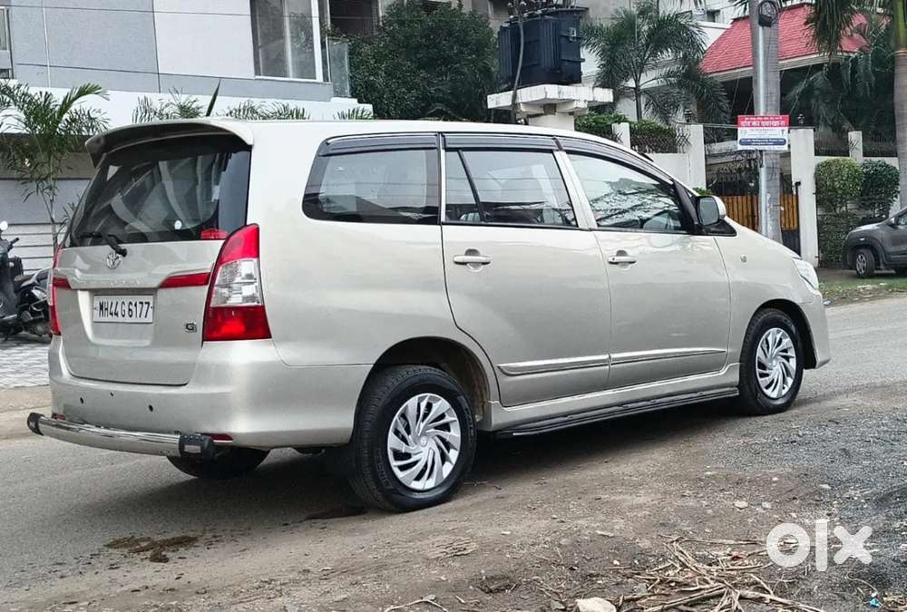 Toyota Innova 2.5 G (diesel) 8 Seater Bs Iv, 2016, Diesel