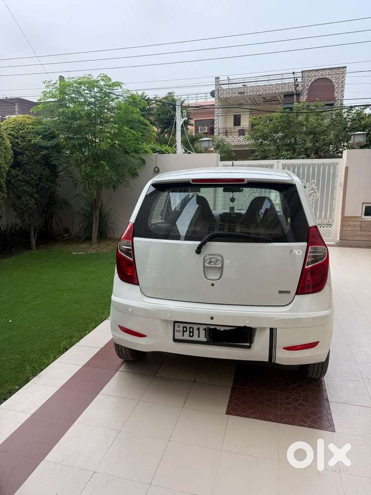 Hyundai I10 Sportz 2011 Petrol