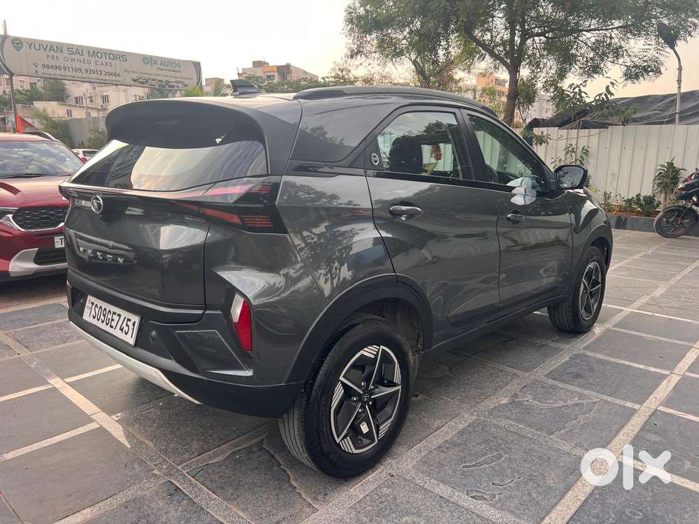 Tata Nexon, 2023, Petrol