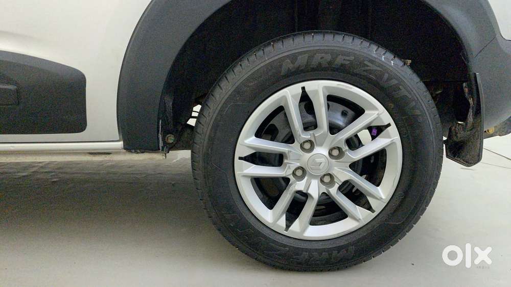 Renault Triber Rxt, 2024, Petrol