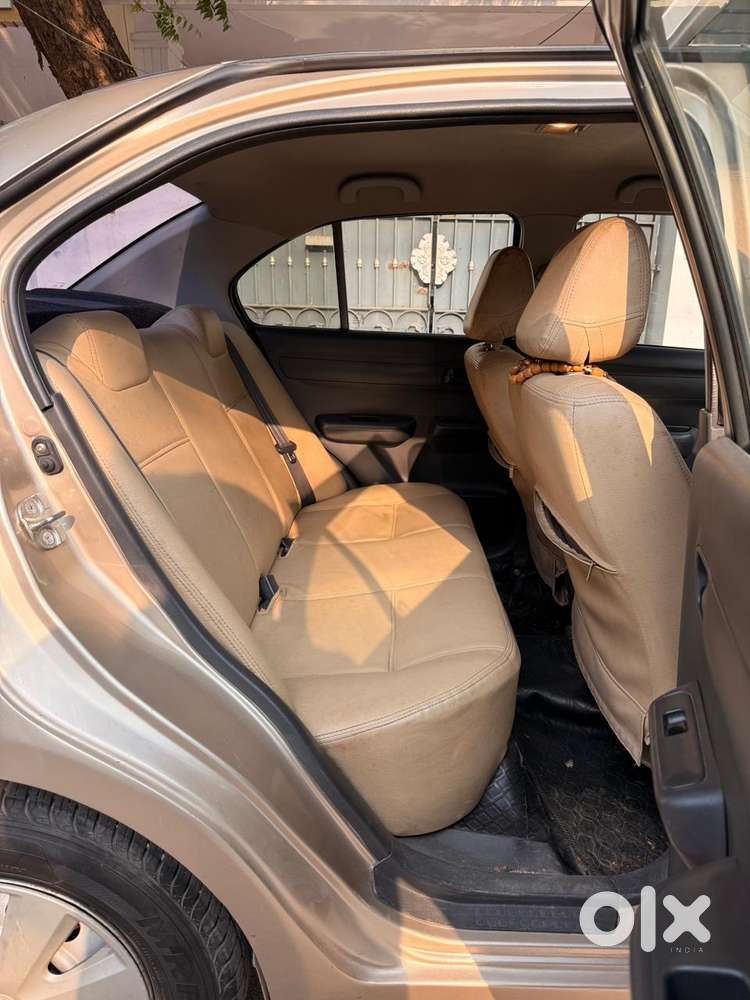 Maruti Suzuki Swift Dzire Vxi, 2011, Petrol