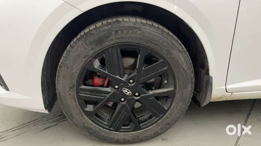 Hyundai Verna 1.5 Sx (o) Turbo Petrol Dct, 2023, Petrol