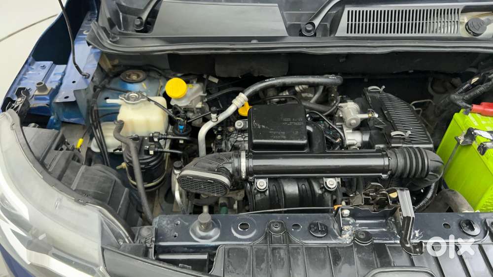 Renault Triber Rxz, 2021, Petrol