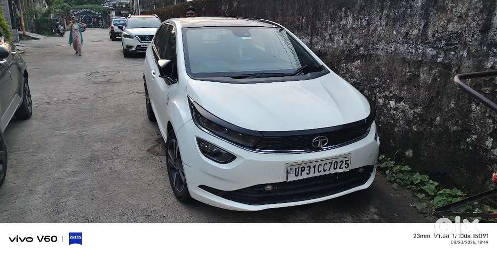 Tata Altroz Diesel Dark 2023