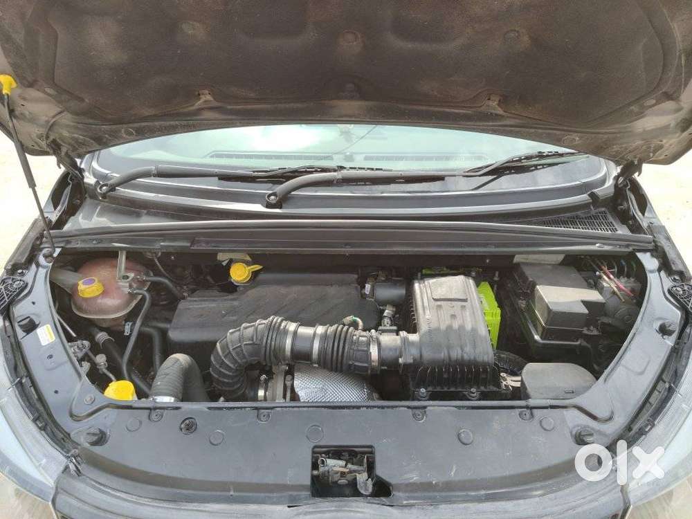 Mahindra Marazzo M6 8str, 2018, Diesel