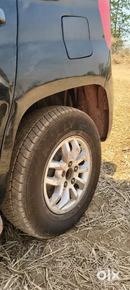 Mahindra Tuv 300 2017 Diesel Well Maintained