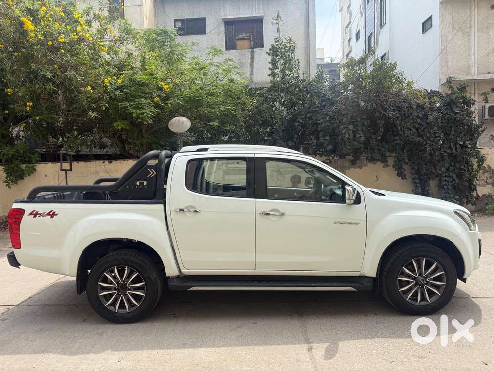 Isuzu D-max V-cross 4x4, 2022, Diesel