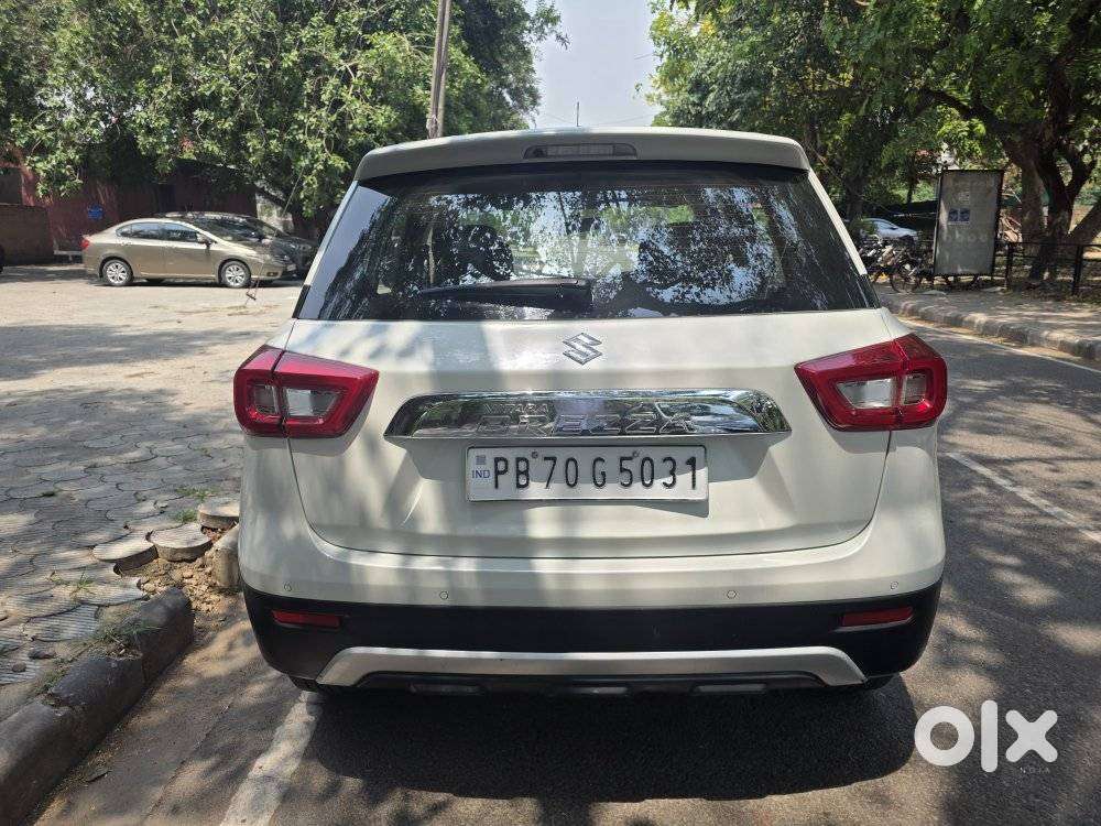 Maruti Suzuki Brezza 1.5 Zxi Smart Hybrid, 2022, Petrol