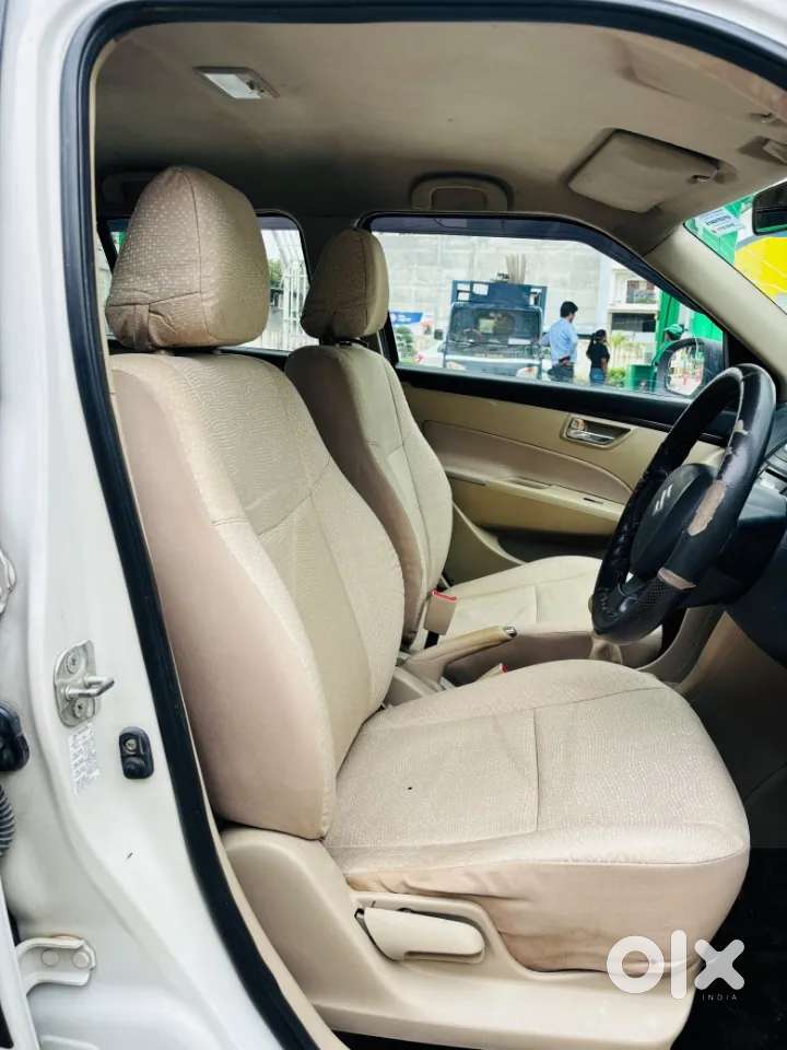 Maruti Suzuki Swift Dzire 1.2 Vxi Bsiv, 2013, Petrol