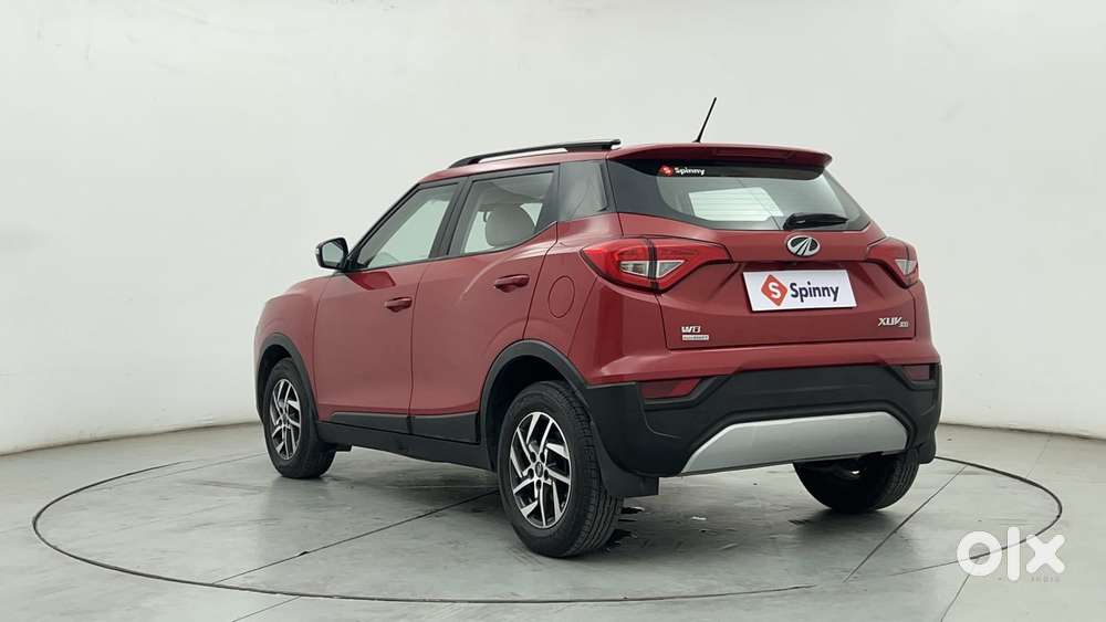 Mahindra Xuv300 1.2 W8 (o) Amt Petrol, 2022, Petrol