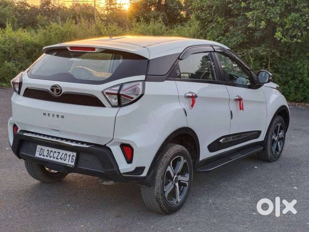 Tata Nexon, 2023, Petrol